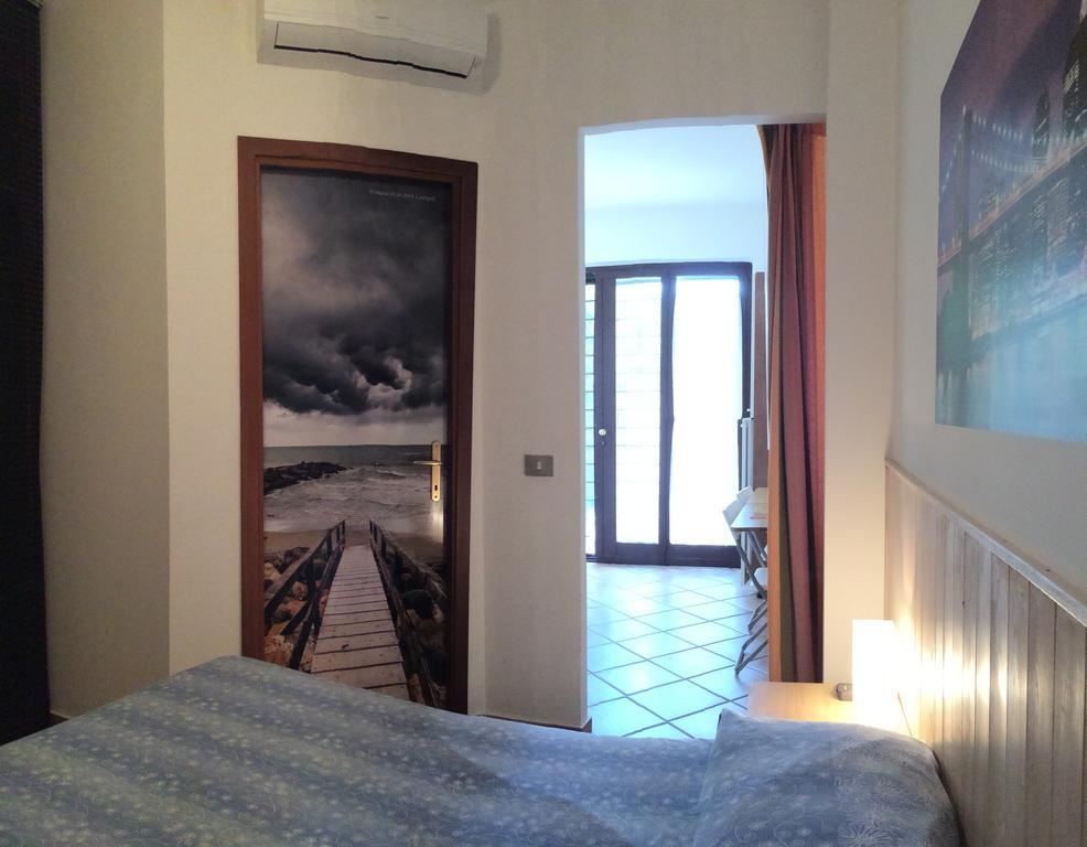 B&B Millennium Ladispoli Rum bild